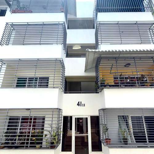 Apartamento en venta de 3 habitaciones en avenida Yapur Dumit