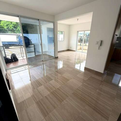 Apartamento en venta con patio de 3 habitaciones en Gurabo, Santiago - Imagen 3