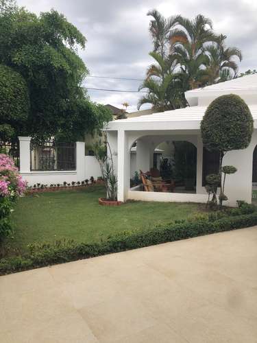 VENTA CASA DE DOS NIVELES EN ZONA EXCLUSIVA DE CERRO ALTO SANTIAGO - Imagen 8