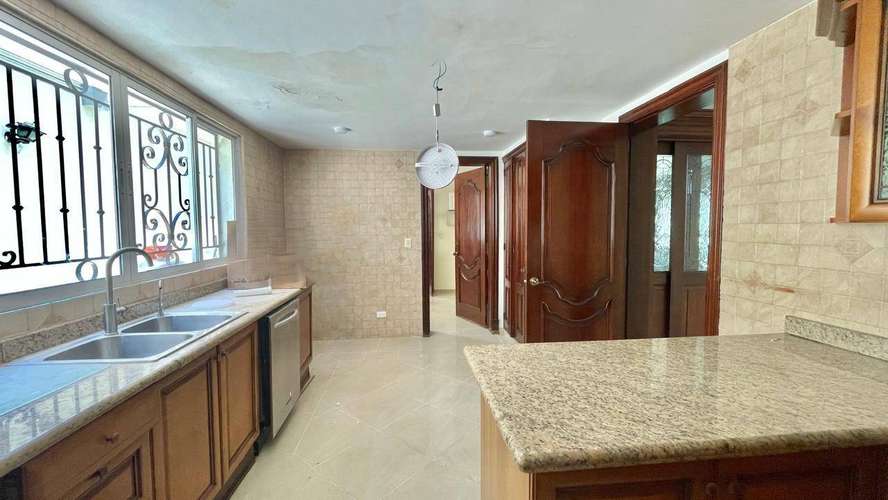 CASA 1ER NIVEL EN ALQUILER COMERCIAL EN LOS CACICAZGOS - Imagen 6