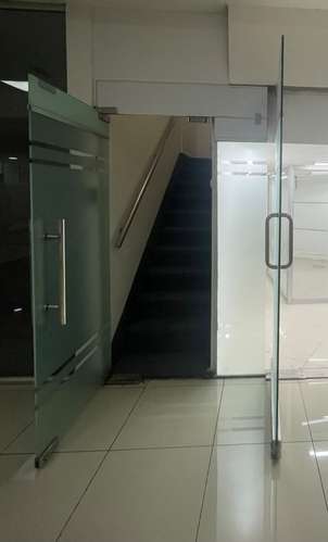 ALQUILER LOCAL COMERCIAL CON MEZANINE EN DIAMOND MALL - Imagen 19