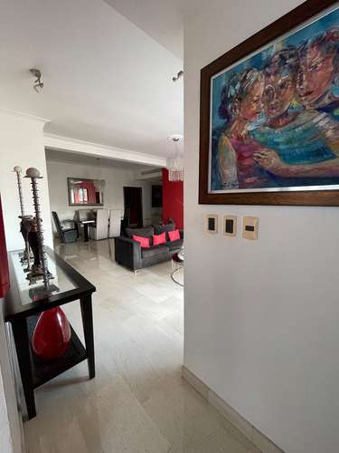 Venta amplio apartamento clásico en Naco  - Imagen 5