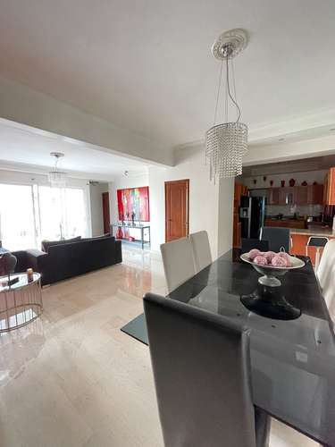 Venta amplio apartamento clásico en Naco  - Imagen 3