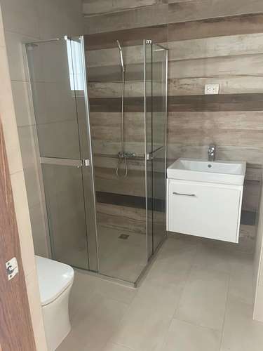 *SE VENDE* Apartamento en *LOS CACICAZGOS*, de 2 Habitaciones + Oficina, caracteristicas:  TOTAL: 148 m², destinados a;  - Imagen 2