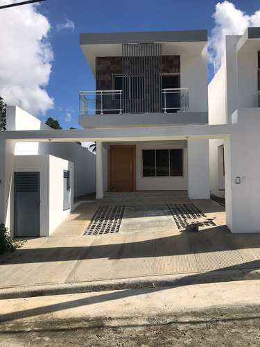 565 CASA EN LA JACOBO MAJLUTA, SANTO DOMINGO