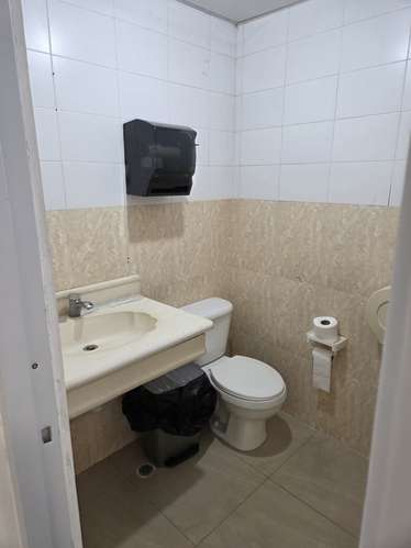 Local Comercial en alquiler- Excelente Oportunidad Gazcue  - Imagen 7