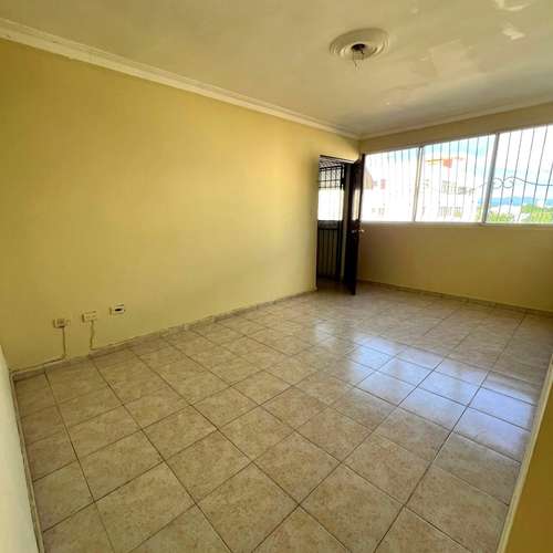 Apartamento en venta de 3 habitaciones en Av. Yapur Dumit, Santiago - Imagen 3