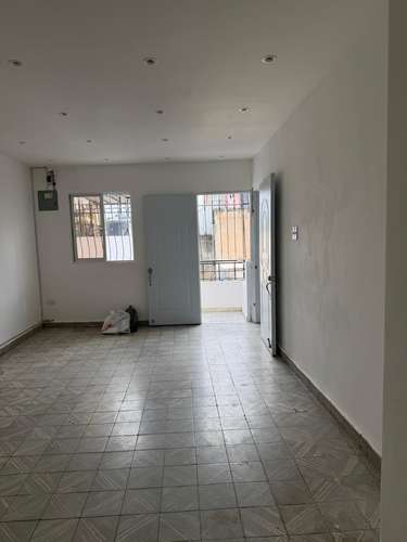 Apartamento 3er. Nivel en Zona Colonial de tres habitaciones - Imagen 11