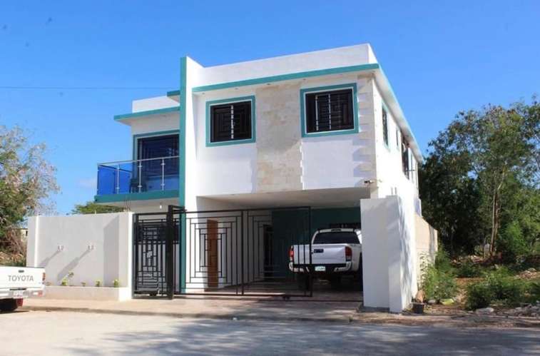 Casa En Venta con Piscina  En Romana Del Oeste La Romana 