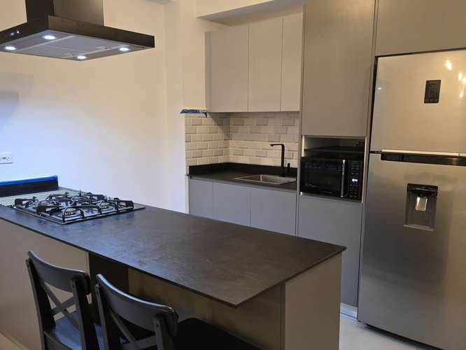 Apartamento VENTA en Naco de UNA Habitación con Línea Blanca - Imagen 3