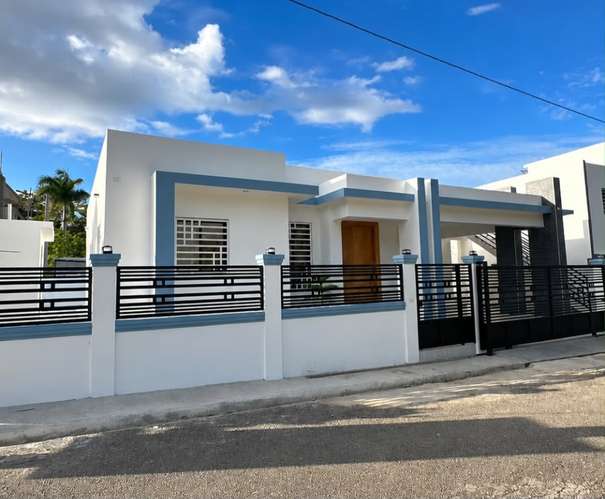 Exclusiva Residencial De 3 Habs Con Piscina Y Seguridad 24/7 - Próx. Playa Dorada - Imagen 1