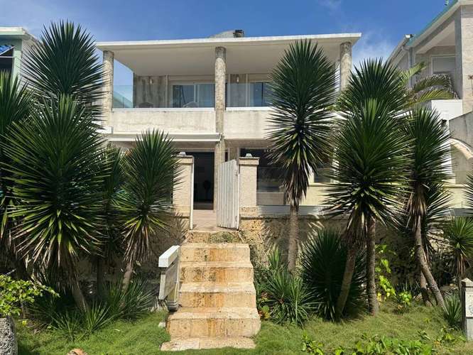 Villa frente al mar en Juan Dolio