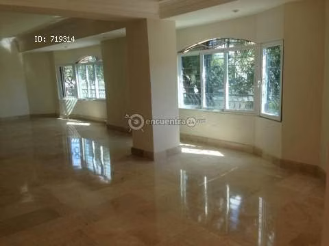 Apartamento En Bella Vista, 296MTS,3Hab,3B