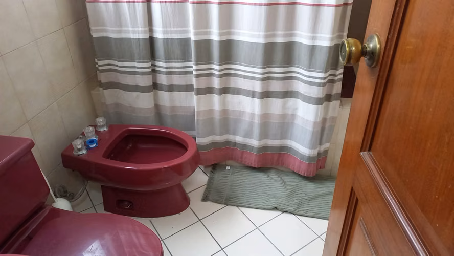 Se vende casa en Kendall, Carretera al Salvador, Fraijanes.