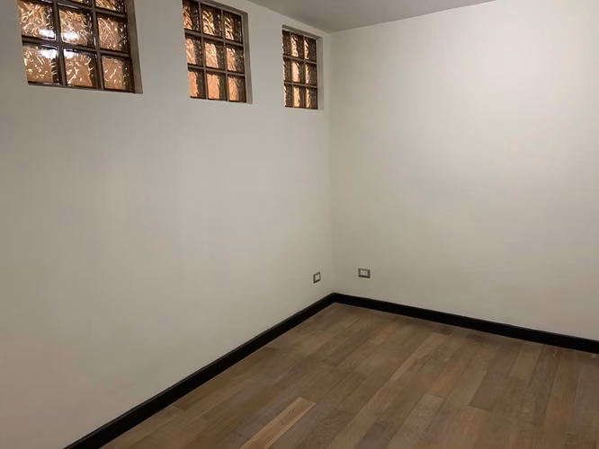 Venta terreno con 2 casas en zona 15, excelente ubicación e inversión. - Imagen 18