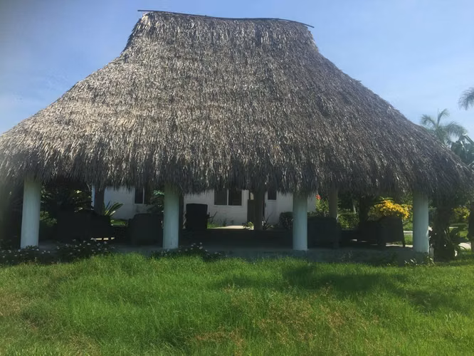 Casa en venta en Monterrico, frente a la playa. - Imagen 19