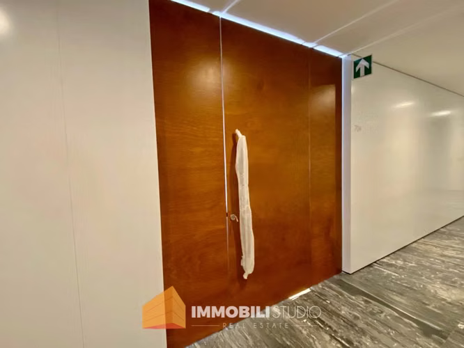 Oficina a estrenar en AVIA, zona 10.