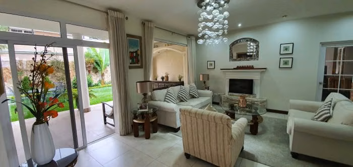 Casa en Venta en Vila Verde Fraijanes