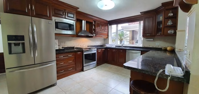 Casa en Venta en Vila Verde Fraijanes