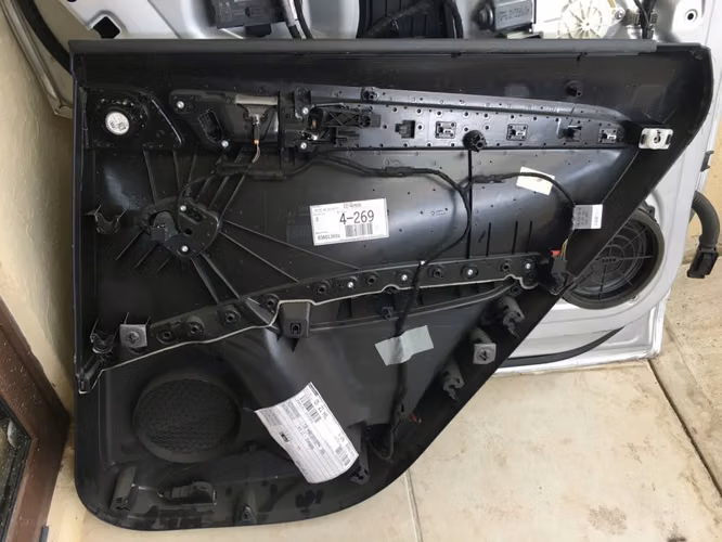 Puerta izquierda trasera Audi Q5