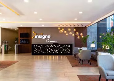 Oficinas en venta en edificio Insigne, zona 15.