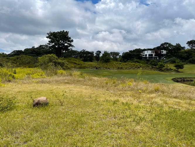 Terreno único en El Pulte Golf, totalmente plano.