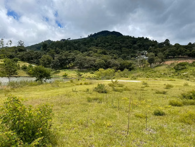 Terreno único en El Pulte Golf, totalmente plano.
