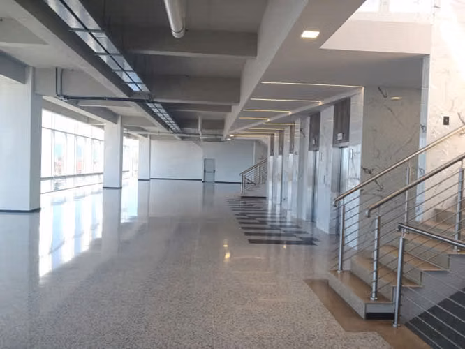Edificio en Alquiler en zona 10 - Por estrenar !!