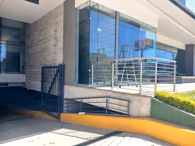 Edificio en Alquiler en zona 10 - Por estrenar !!