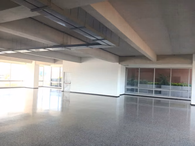 Edificio en Alquiler en zona 10 - Por estrenar !!