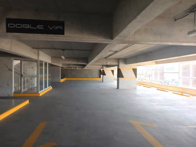 Edificio en Alquiler en zona 10 - Por estrenar !!