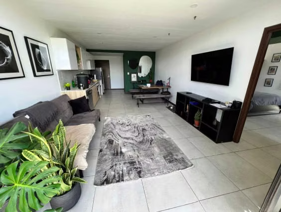 Apartamento en venta en MIRA ideal para inversión con jardín privado. - Imagen 2