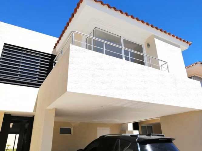 Casa en Venta en Residencial Portal del Bosque