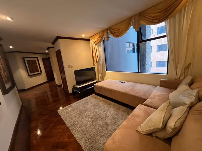 Lindo y amplio apartamento en zona 14, excelente ubicación.