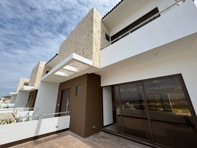Ultimas casas en venta en Lomas de San Isidro, cluster Altos. - Imagen 7