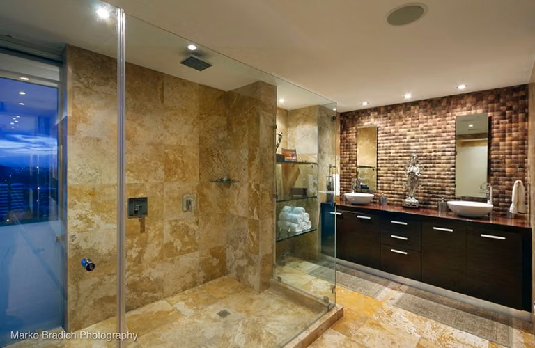 Lindo apartamento en Atrium, excelente vista, 2 niveles.