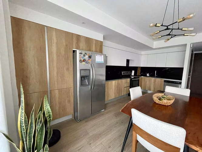 Lindo Apartamento amueblado en venta Edificio Naridia, zona 14. - Imagen 3