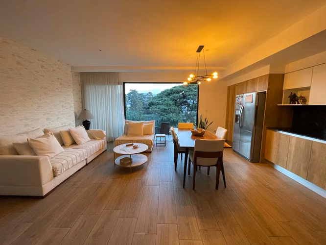 Lindo Apartamento amueblado en venta Edificio Naridia, zona 14. - Imagen 14