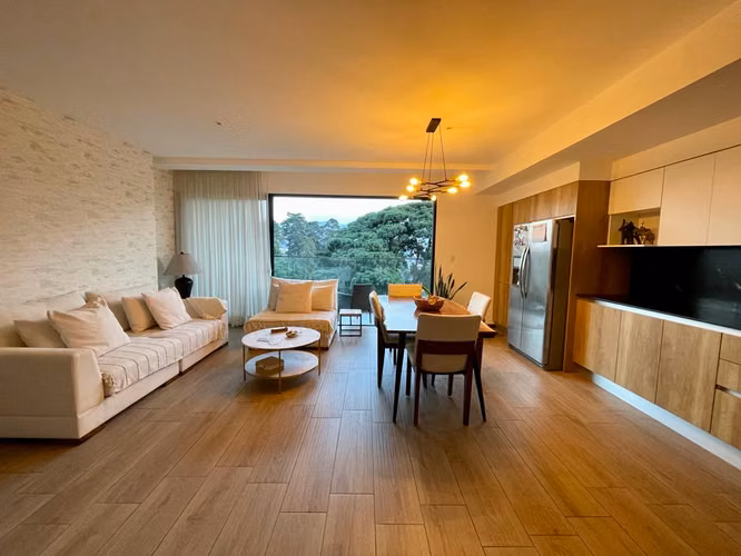 Lindo Apartamento amueblado en venta Edificio Naridia, zona 14.