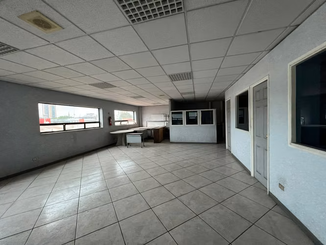 Edificio en venta y renta en zona 5, excelente ubicación.
