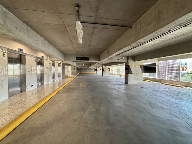 Edificio en Alquiler Sobre Boulevard Los Proceres