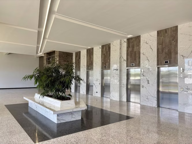 Edificio en Alquiler Sobre Boulevard Los Proceres