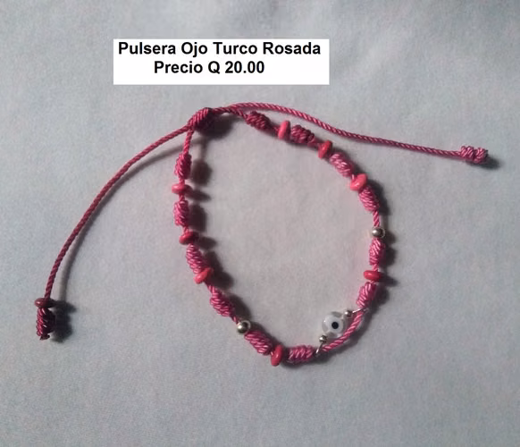 Bisuteria de collares, aretes color rosado barbie, entre otros colores