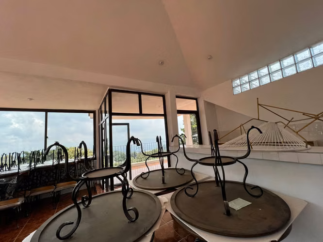 Hotel boutique en renta y venta, con área de restaurante y salón de eventos.
