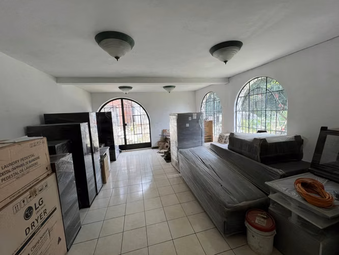 Hotel boutique en renta y venta, con área de restaurante y salón de eventos.