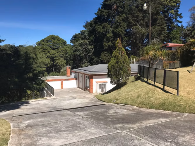 Venta complejo entero de 3 casas + 3 terrenos Condominio Ribeira, Km. 19 CAES