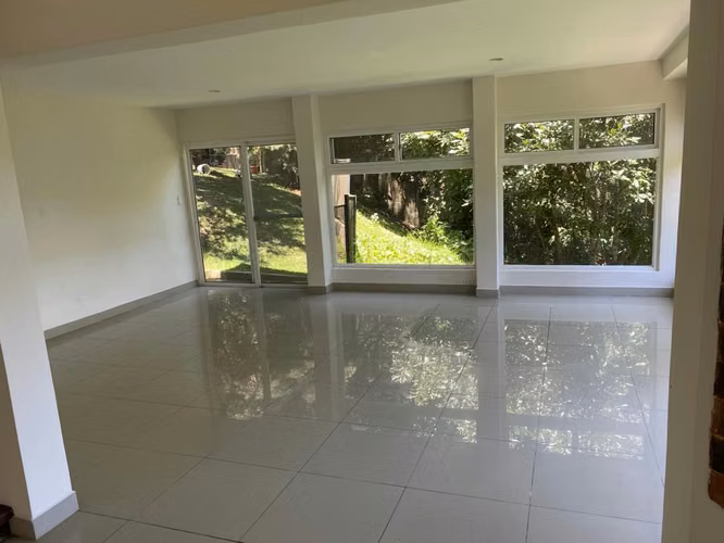 Venta complejo entero de 3 casas + 3 terrenos Condominio Ribeira, Km. 19 CAES
