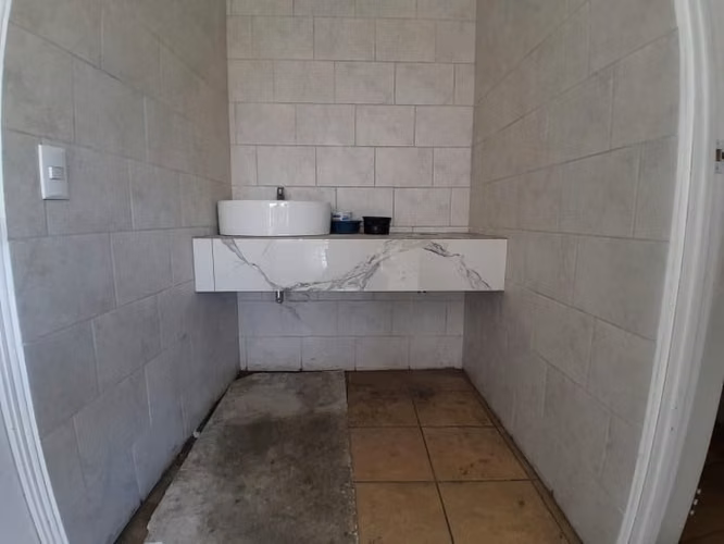 Rento local comercial en Zona 12