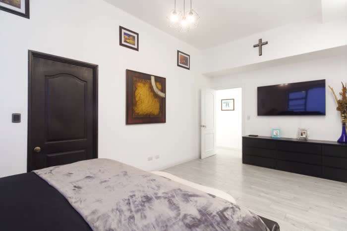 Amplio Apartamento en Venta en Zona 14 - Imagen 13