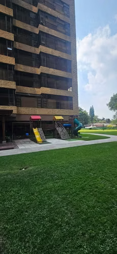 Apto en Torre Milenia Zona 10 Amueblado— 3 hab - en Alquiler